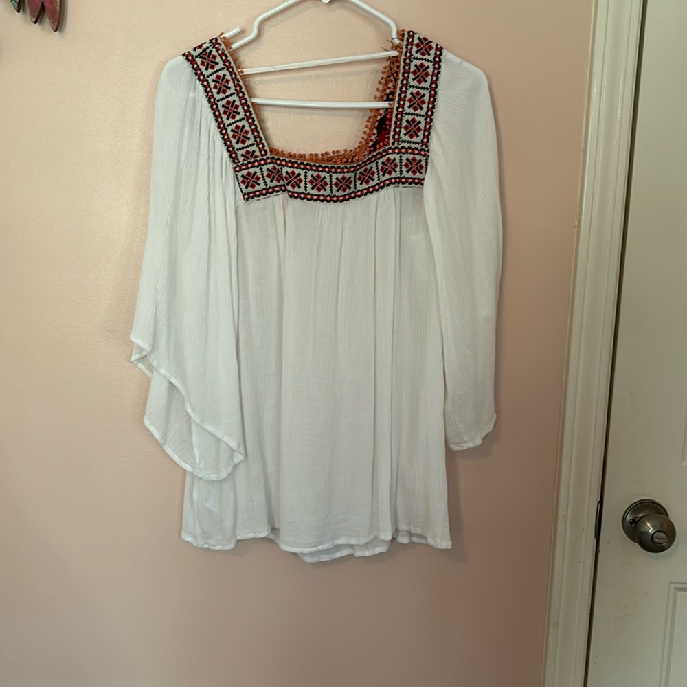Fun light weight and airy shirt that’s fun for any occasion
